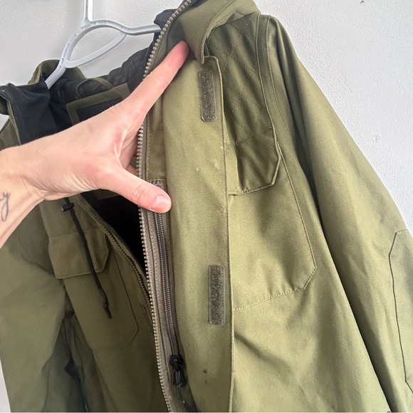 Women's Olive Green Volcom Snowboard Jacket - Picture 7 of 10